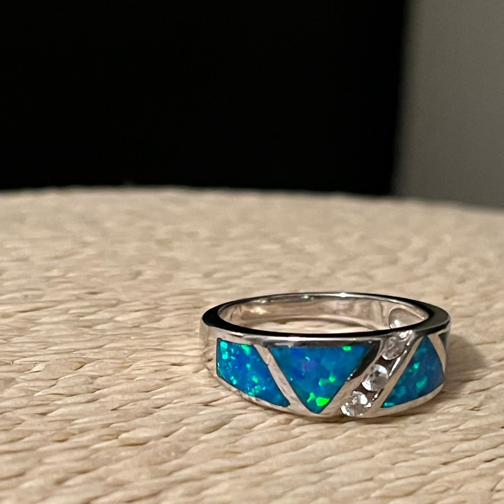 BLUE FIRE OPAL LAB GROWN STERLING SILVER WHITE ROUND TOPAZ STONE RING - Picture 11 of 13